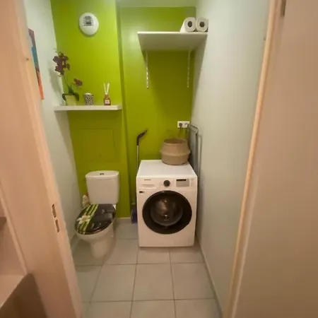 Beautiful Modern דירה